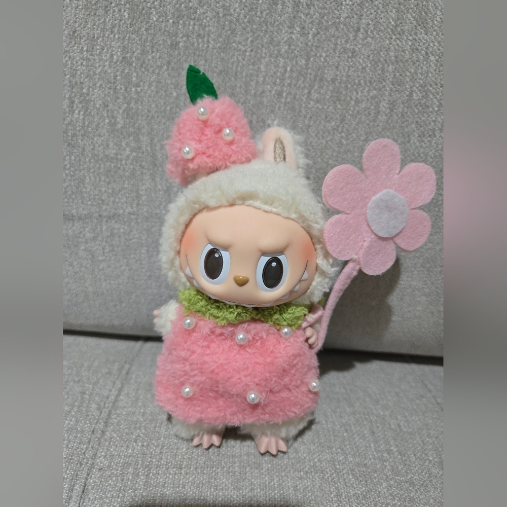 Cute Pink Strawberry outfit with Flower for LABUBU 17inch
